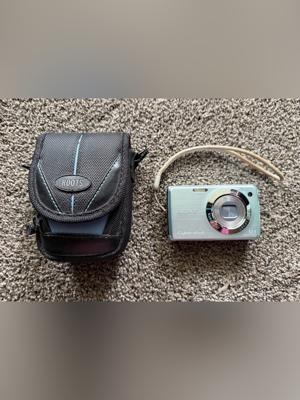 Sony Cyber-shot DSC-W210 Digital Camera with battery, charger and case.